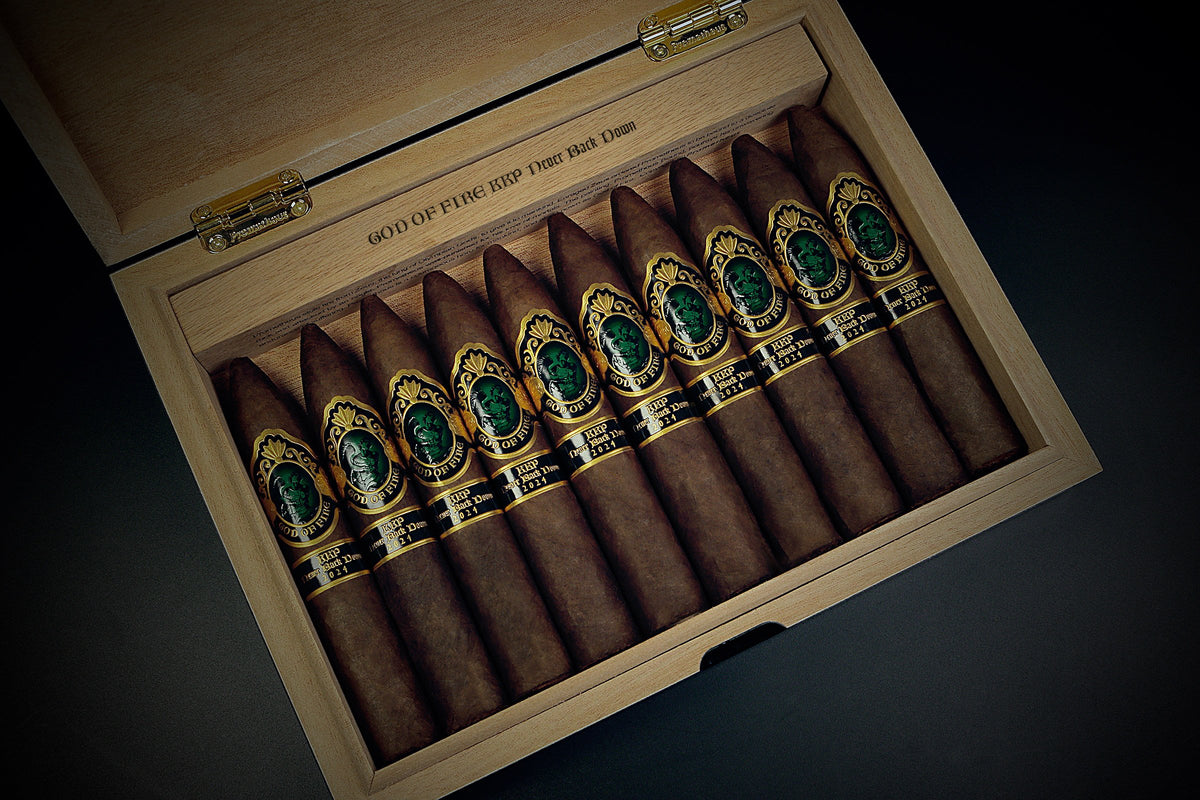 God of Fire KKP Never Back Down Piramide 58 – Cigar God